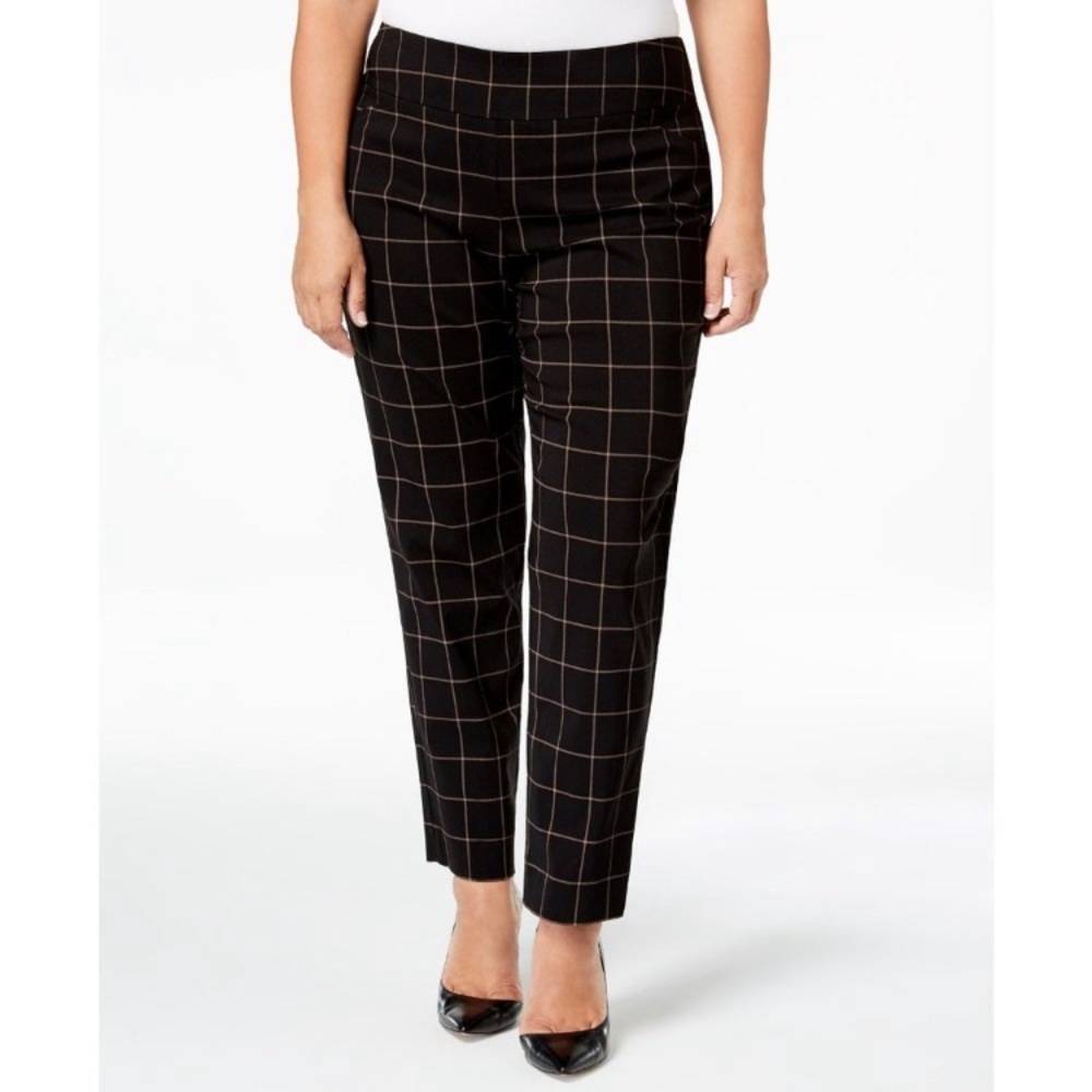 Women’s Pants - Picture 2 of 4